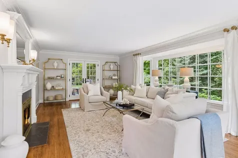 60 Myrtlewood Road Wayzata MN 55391