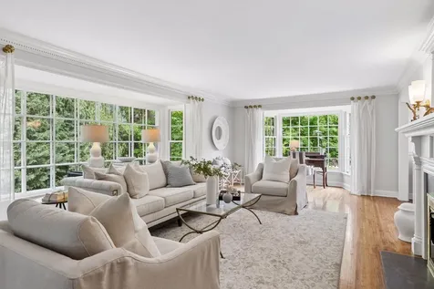 60 Myrtlewood Road Wayzata MN 55391