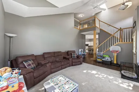 440 Hickory Lane N Oakdale MN 55128