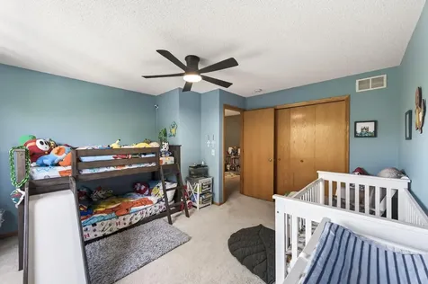 440 Hickory Lane N Oakdale MN 55128