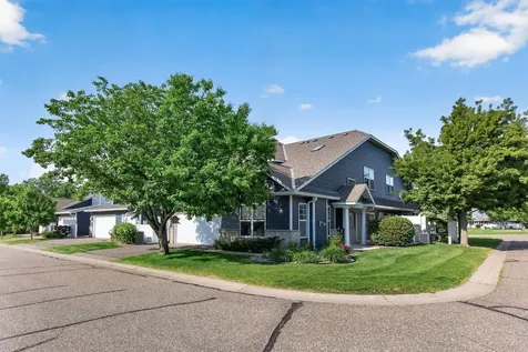 440 Hickory Lane N Oakdale MN 55128