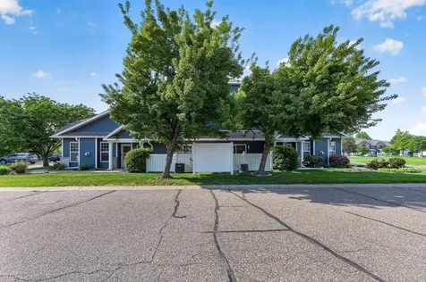 440 Hickory Lane N Oakdale MN 55128