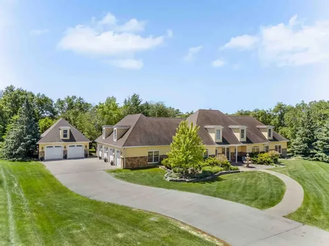 705 18th Avenue N Moorhead MN 56560