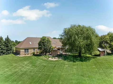 705 18th Avenue N Moorhead MN 56560