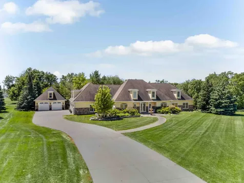705 18th Avenue N Moorhead MN 56560