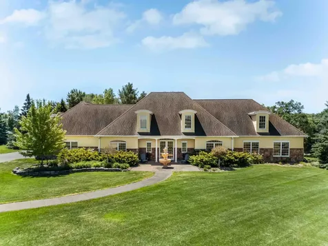 705 18th Avenue N Moorhead MN 56560