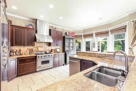 705 18th Avenue N Moorhead MN 56560