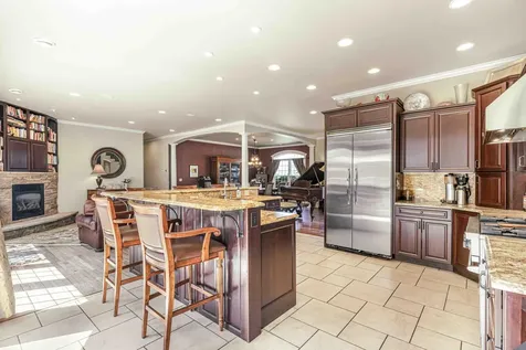 705 18th Avenue N Moorhead MN 56560