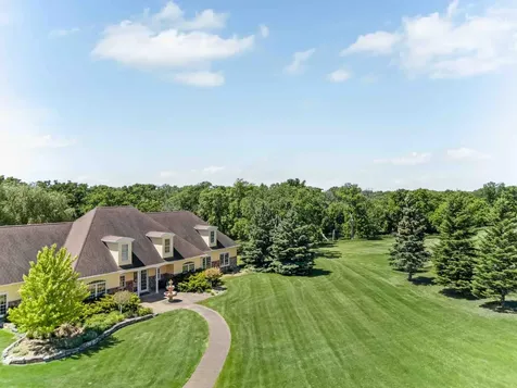 705 18th Avenue N Moorhead MN 56560