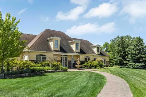 705 18th Avenue N Moorhead MN 56560