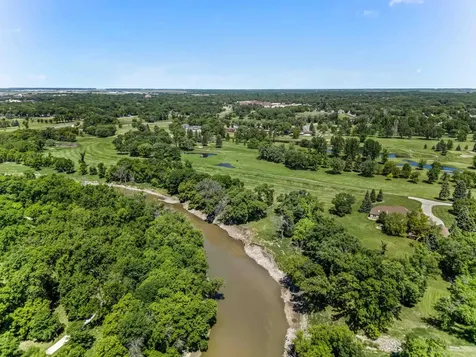 705 18th Avenue N Moorhead MN 56560