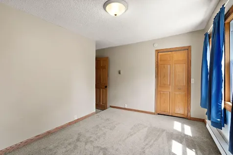 2219 Eldridge Avenue E North Saint Paul MN 55109