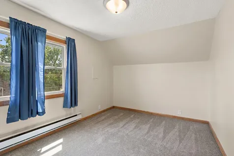 2219 Eldridge Avenue E North Saint Paul MN 55109