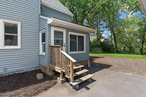 2219 Eldridge Avenue E North Saint Paul MN 55109