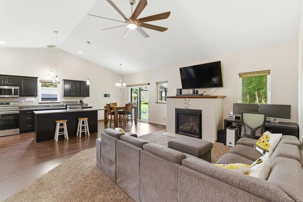 300 Tanager Road Mankato MN 56001