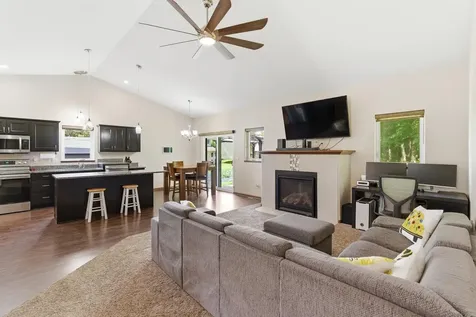 300 Tanager Road Mankato MN 56001