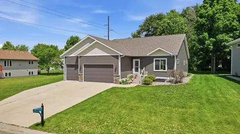 300 Tanager Road Mankato MN 56001