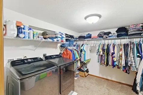 300 Tanager Road Mankato MN 56001