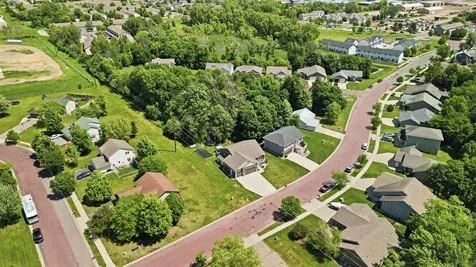 300 Tanager Road Mankato MN 56001