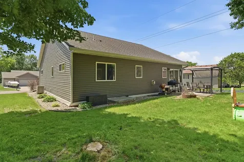 300 Tanager Road Mankato MN 56001