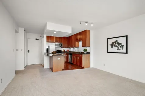 401 1st Street S Minneapolis MN 55401