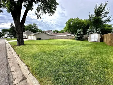 415 N 6th Street Marshall MN 56258