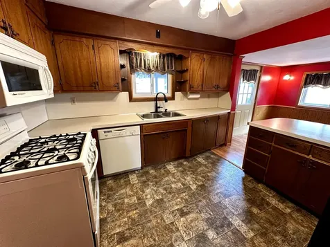 415 N 6th Street Marshall MN 56258