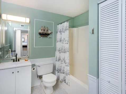 26 10th Street W Saint Paul MN 55102