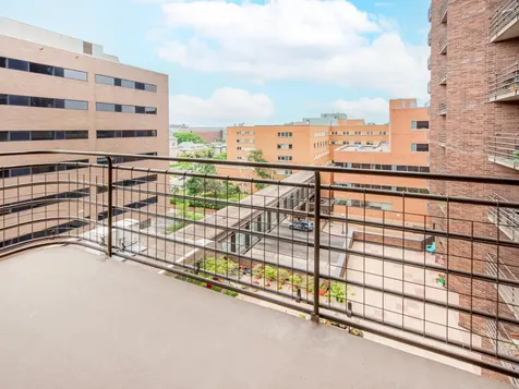 26 10th Street W Saint Paul MN 55102