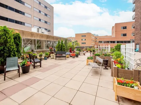 26 10th Street W Saint Paul MN 55102