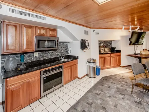 26 10th Street W Saint Paul MN 55102