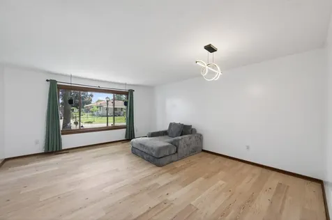 1631 Woodbridge Street Saint Paul MN 55117