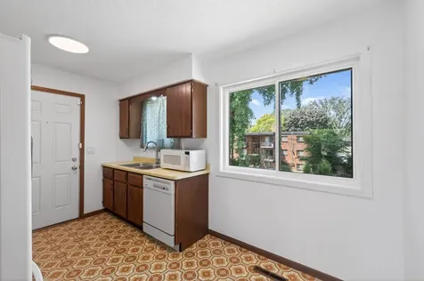 1631 Woodbridge Street Saint Paul MN 55117