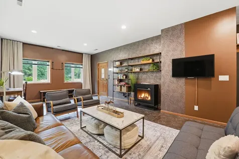 1945 Division Street N North Saint Paul MN 55109