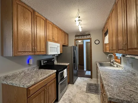 1518 Falcon Drive Fairmont MN 56031