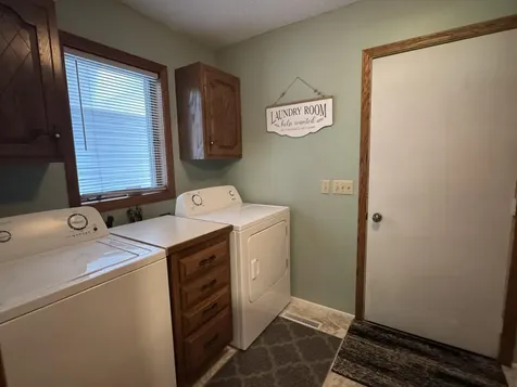 1518 Falcon Drive Fairmont MN 56031