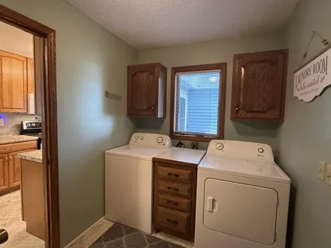 1518 Falcon Drive Fairmont MN 56031