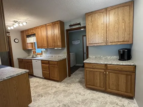 1518 Falcon Drive Fairmont MN 56031