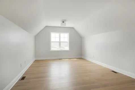 610 Field Point Street Roberts WI 54023