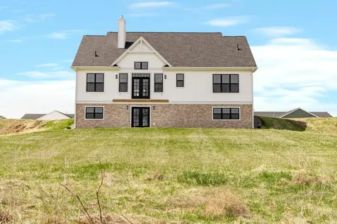 610 Field Point Street Roberts WI 54023