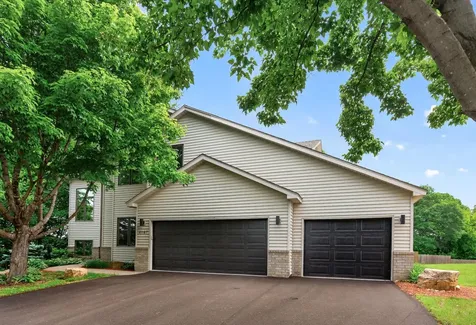 4167 Eau Claire Trail NE Prior Lake MN 55372
