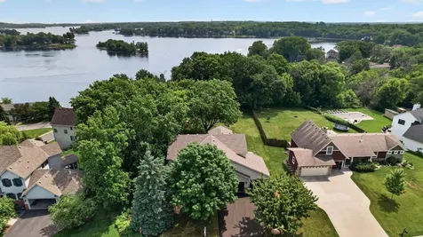 4167 Eau Claire Trail NE Prior Lake MN 55372