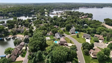 4167 Eau Claire Trail NE Prior Lake MN 55372