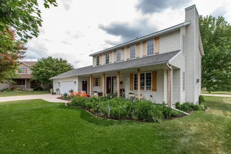 704 Country Estate Court SE Stewartville MN 55976