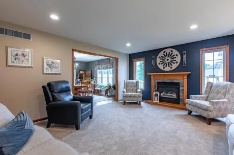 704 Country Estate Court SE Stewartville MN 55976