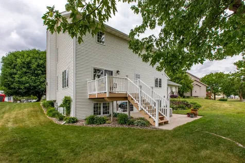 704 Country Estate Court SE Stewartville MN 55976