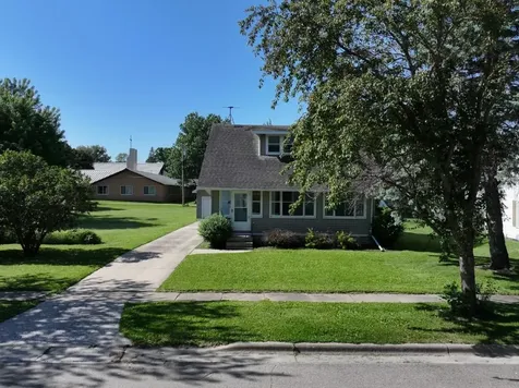 111 W Cabot Street Le Roy MN 55951