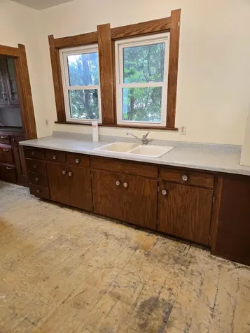 111 W Cabot Street Le Roy MN 55951