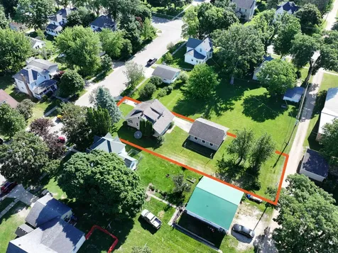 111 W Cabot Street Le Roy MN 55951