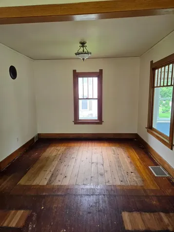 111 W Cabot Street Le Roy MN 55951
